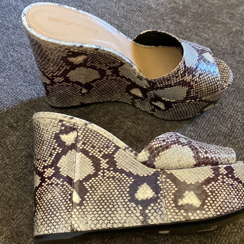 Gorgeous Light Blue Python Wedges - image 8